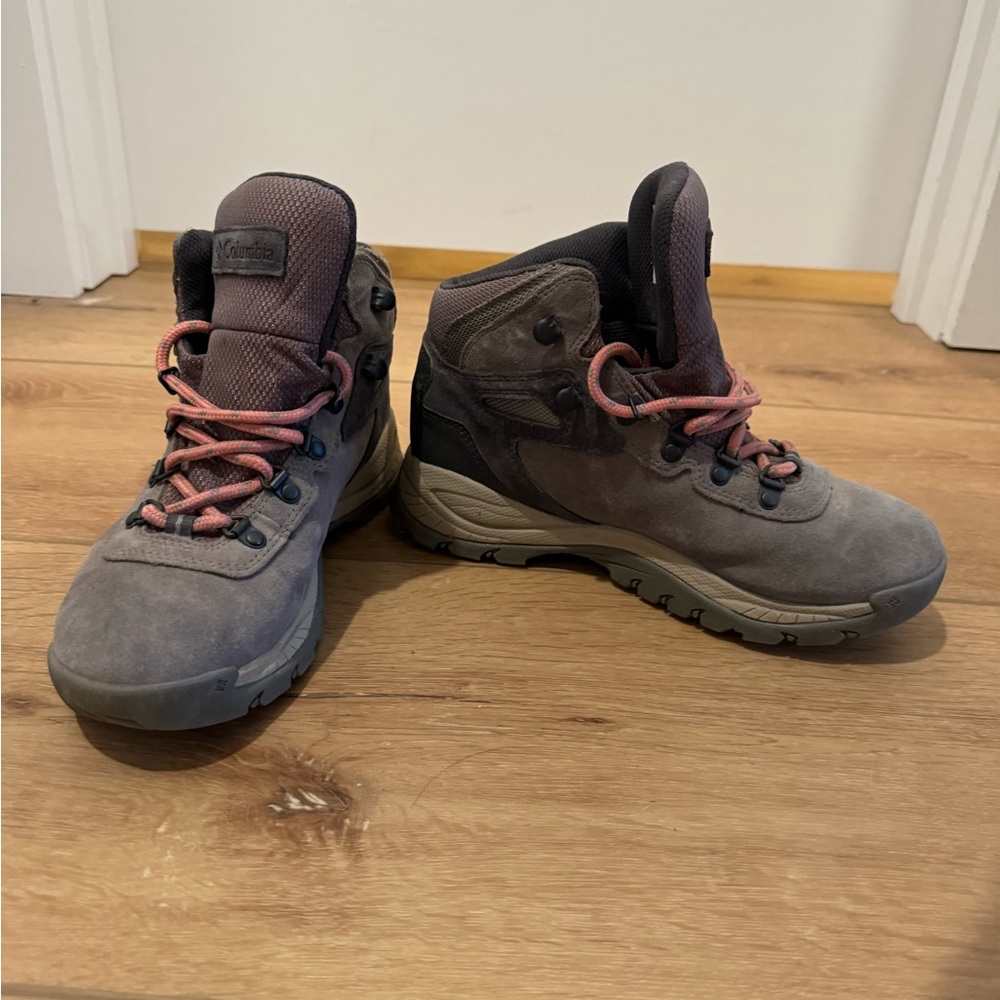 Columbia Newton Hiking Boot